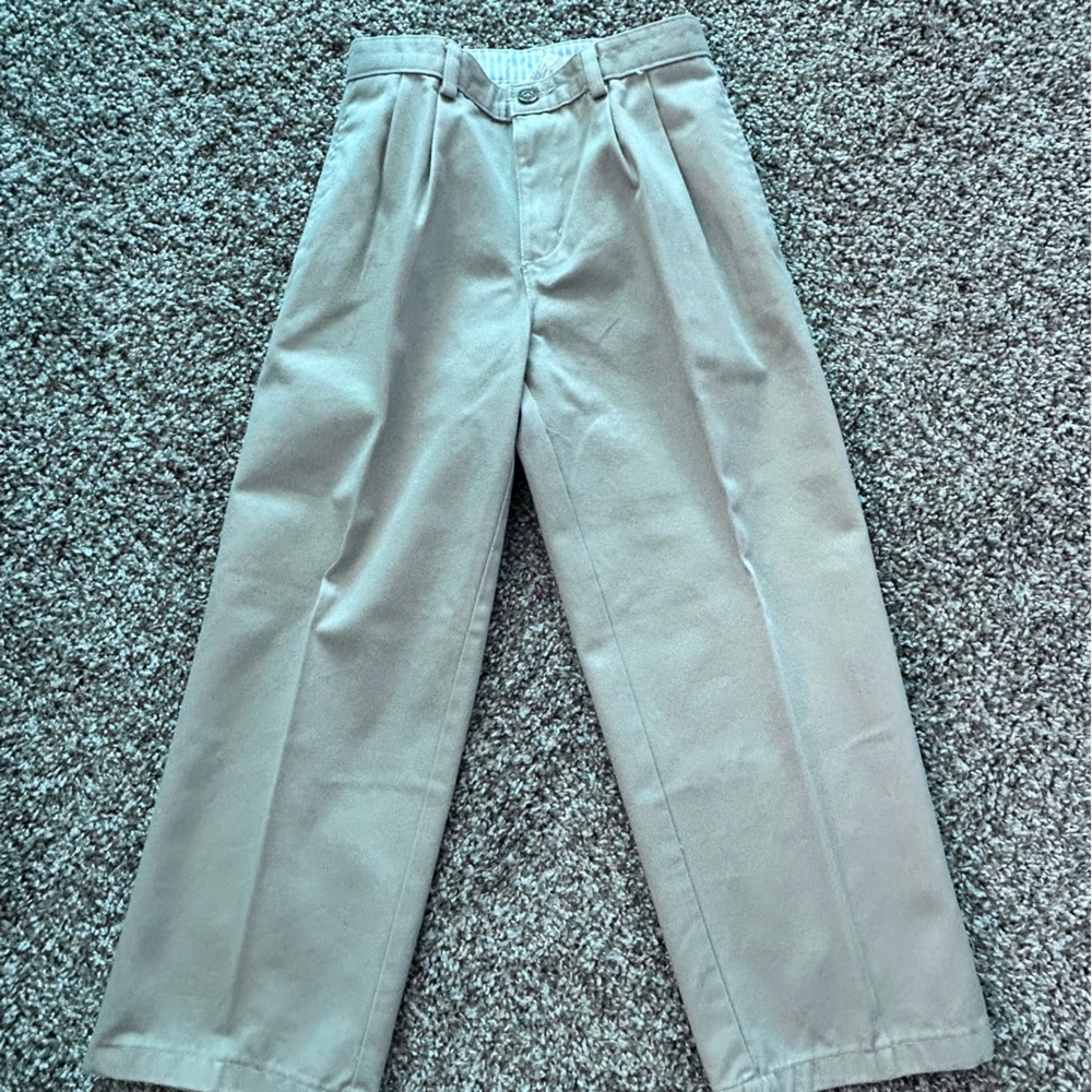 Beige slacks
Sizer: 8 Regular